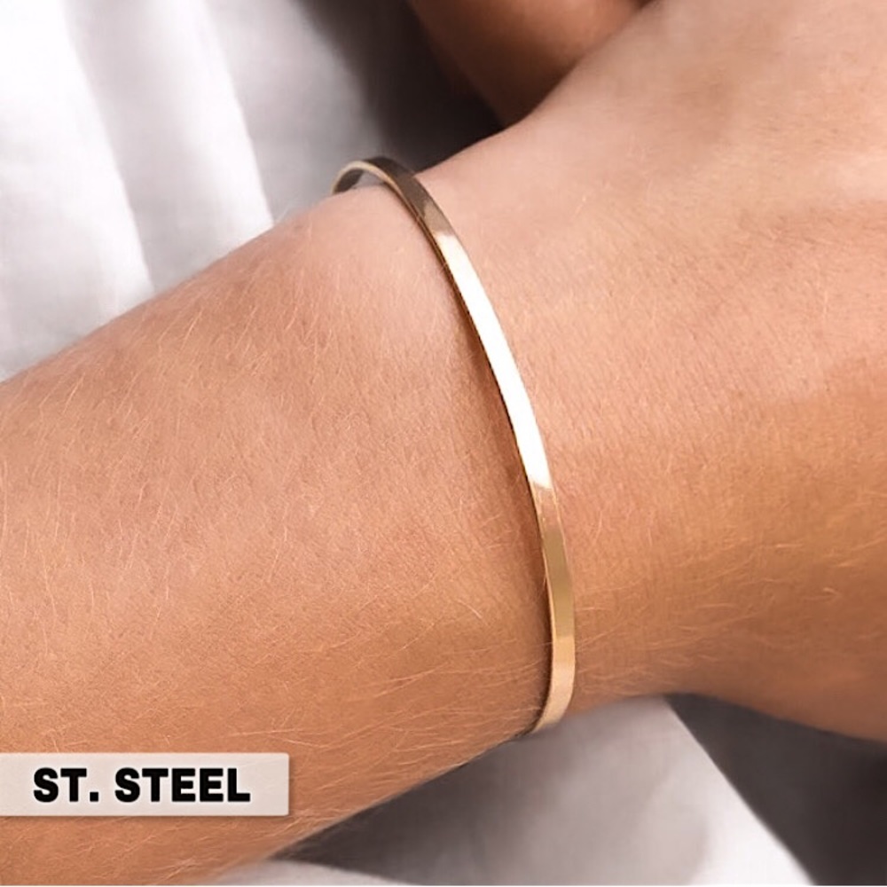 ⚜️𝟯𝟬%𝗢𝗙𝗙 𝗯𝘂𝗻𝗱𝗹𝗲𝘀 𝟯+⚜️ NEW Thin Minimalist Stainless Steel Cuff